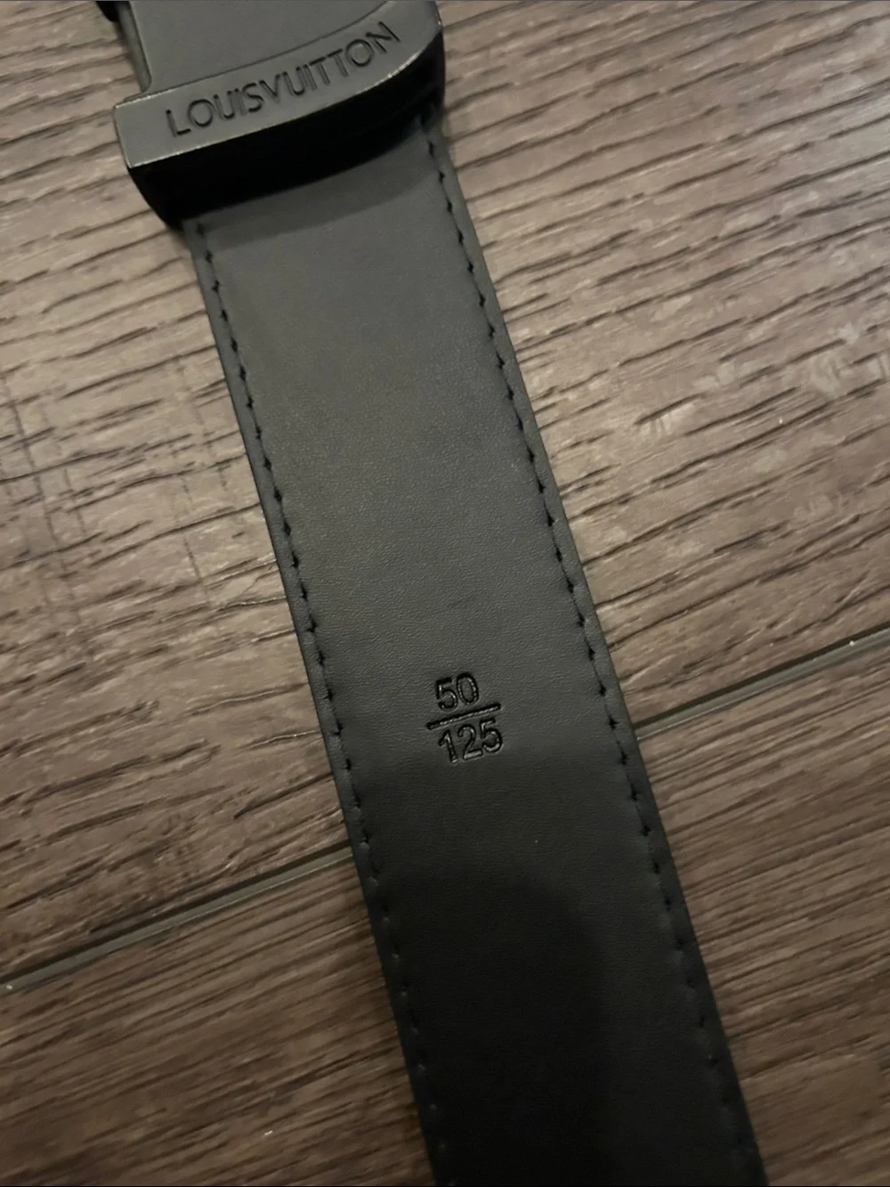 Black Designer-Style Men's Leather Belt with Matte LV Buckle
